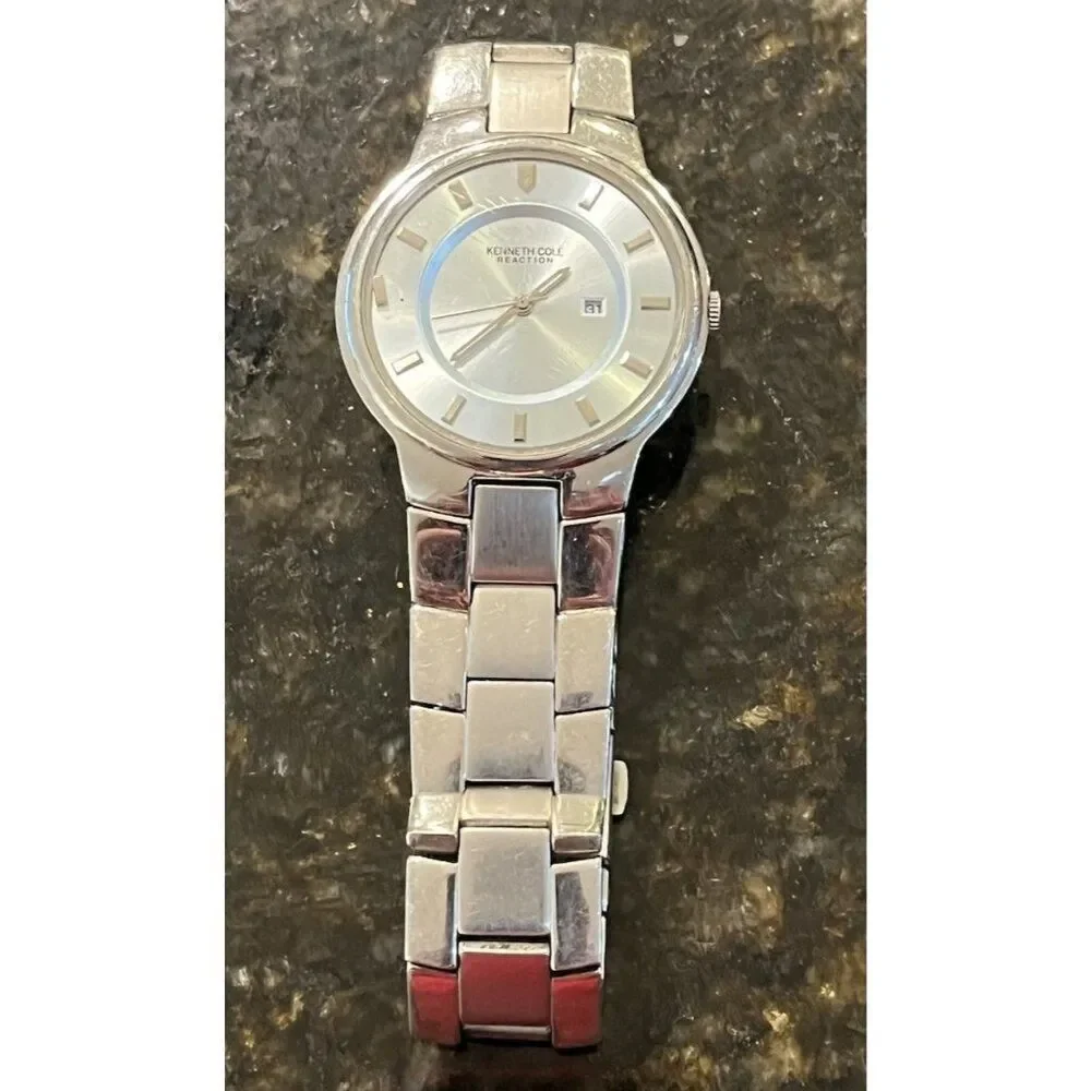 Kenneth Cole Mens Watch Silver Tone Steel Bracelet KC3342 New Battery 7.5